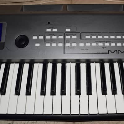 Yamaha MM6 Synthesizer 2007 - Gray image 3