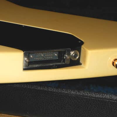 Gibson Explorer Custom Shop "Roland Ready" Vintage 1985 Very RARE! image 2