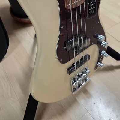 Fender Player Plus Precision PJ Bass BRAND NEW 4-String Active EQ Preamp Precision Jazz PJ Professional Pro Bass Guitar Noiseless Pickups Olympic Pearl White image 21