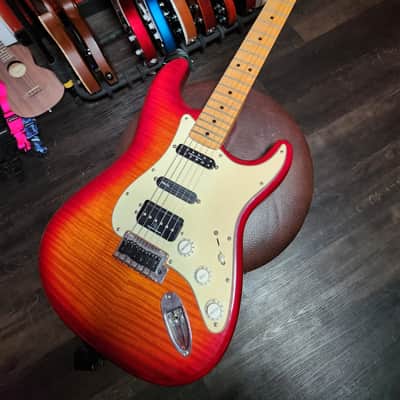 Fender MiM Stratocaster Deluxe image 1