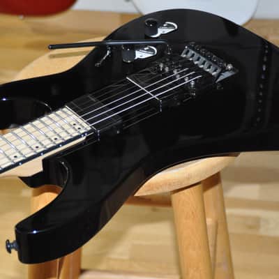 ESP LTD M-1000 Maple BLK Deluxe Series / Made In Korea / M-1000M / W25011194 image 6