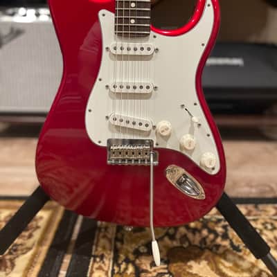 Fender American Professional Stratocaster with Rosewood Fretboard 2017 - 2019 - Candy Apple Red image 2