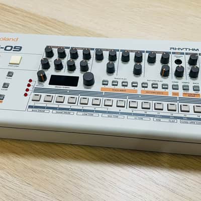 Roland TR-09 Rhythm Composer - 2017