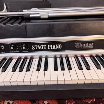 Vintage 1980 Fender Rhodes Mark Two MKII Stage 73 Electric Piano w/ Legs Pedal image 3