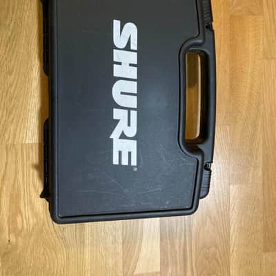 Shure Wireless Guitar System - VHF image 6