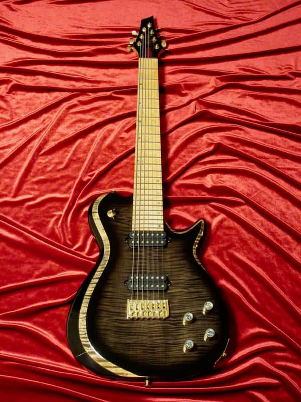 Kiesel SCB7 Deep Black Flame Single Cutaway Bevel-Top 7 String