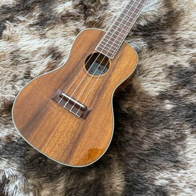 Kala KA-KCG Hawaiian Koa Series Concert Ukulele - Gloss Natural image 1