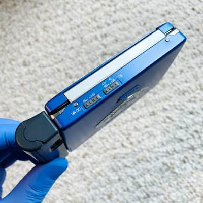 [RARE] PANASONIC S50 Walkman Cassette Player, NEAR MINT BLUE ! Working  ! image 7