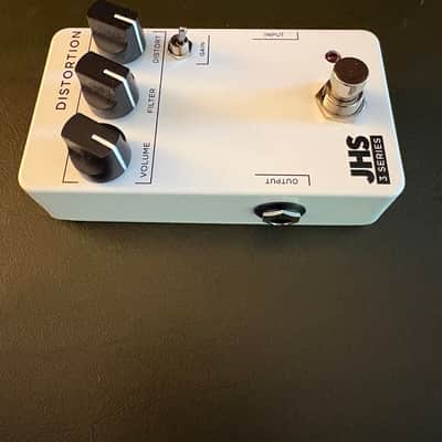 JHS 3 Series Distortion 2020 - Present - White image 5