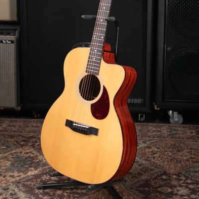 Eastman E1OMCE-DLX OM Acoustic/Electric Guitar with Gig Bag image 14
