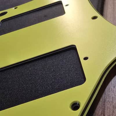 Carmedon Gibson SG Pickguard Big Bird Yellow - Satin image 4