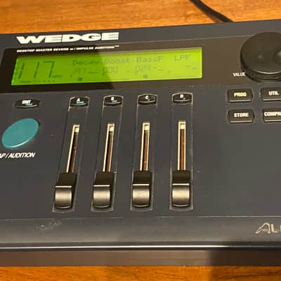 Alesis Wedge Desktop Master Reverb black image 3