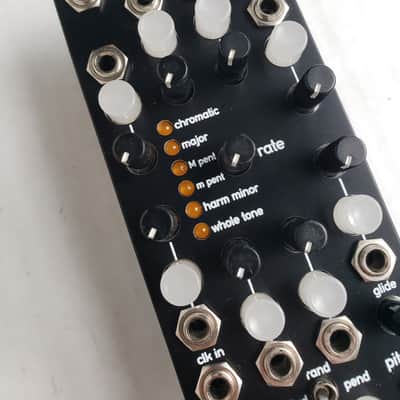 Qu-Bit Electronix Octone sequencer - Black panel image 3