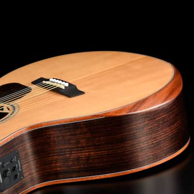 Walden G803RE-G Natura All-Solid Sitka/Ovangkol Armrest Grand Auditorium Acoustic-Electric Gloss Natural w/Gigbag image 3