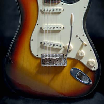 Vintage 70s Fender Stratocaster - Sunburst - USA - 1973 image 4