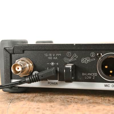 Shure SLX24/SM58 Handheld Wireless System - J3 Band: 572-596 MHz CG01L4J image 5