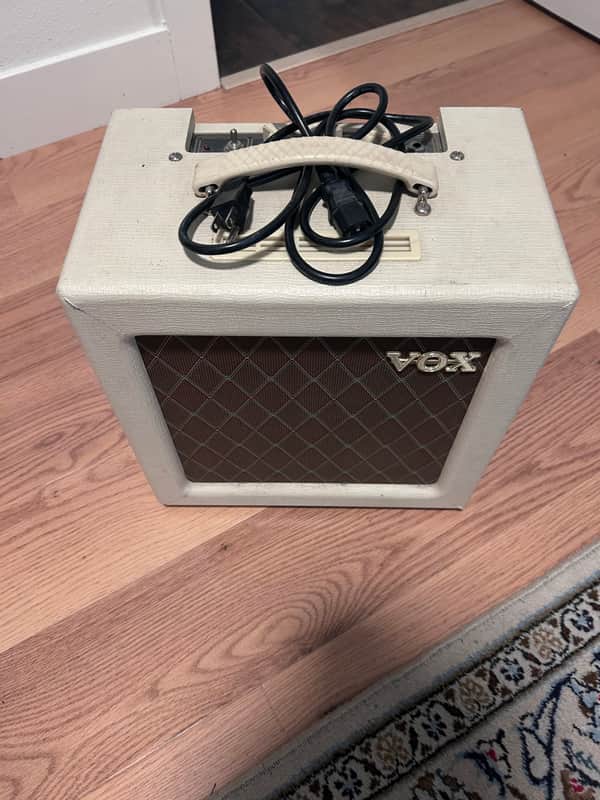 Vox AC4TV 4-Watt 1x10" Guitar Combo 2009 - 2019 - Tan image 1