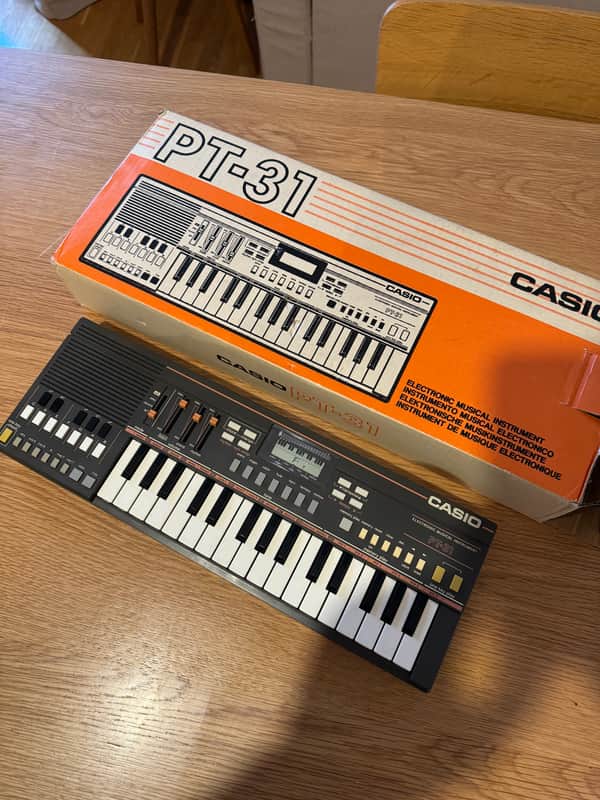Casio PT-31 31-Key Mini Synthesizer | Reverb UK