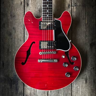 2009 Gibson Custom Shop 336 F in Cherry finish with hard shell case and COA image 1