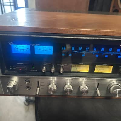 Sansui 9090 Stereo Receiver 1975 - 1977 - Silver image 2