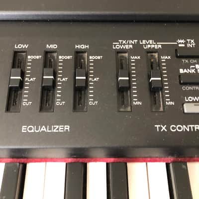 Roland RD-500 88-Key Digital Piano with weighted hammer-action keys, Black - includes Roland PB-450 bench image 5