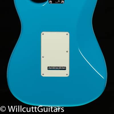 Fender American Professional II Stratocaster HSS, Rosewood Fingerboard, Miami Blue (609) image 4