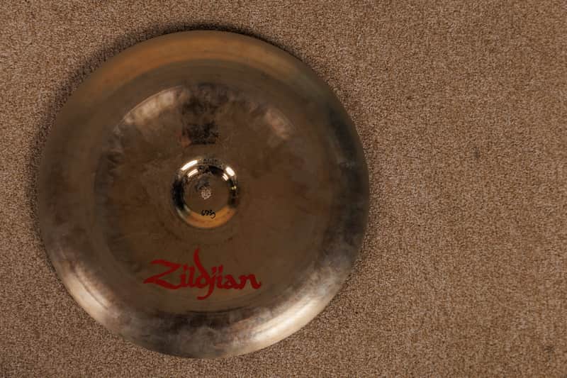 Zildjian Oriental Series 15" China Trash Cymbal 673g image 1