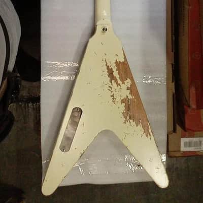 Kgd Flying V Relic 2025ish - Semi gloss white image 2