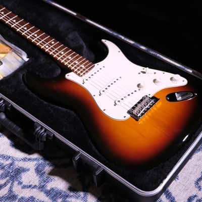 Fender American Standard Stratocaster 2008 - Sunburst image 4
