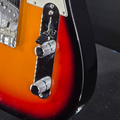 Fender Vintera® III Mid '60s Telecaster®, Maple Fingerboard, 3-Color Sunburst image 4