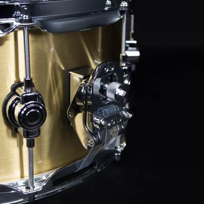 DW 14" x 6.5" Performance Series Thin Brass Snare image 3