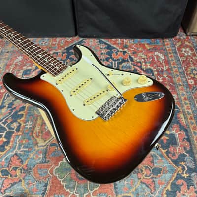 *Video* 1962 Fender Stratocaster Reissue Model ST62-70 USA Vintage Pickups - 1999-2002 image 11