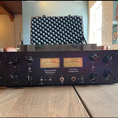 Tegeler Audio  VCT Compressor  2021  Blue image 1