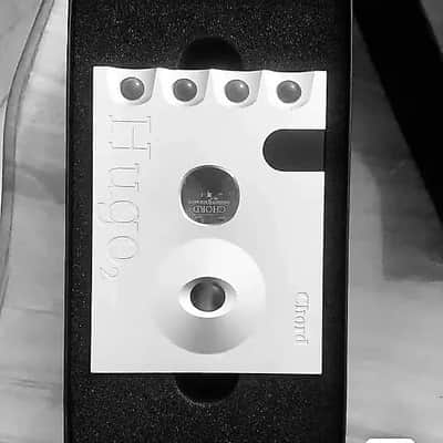 Chord Electronics Hugo 2 DAC Headphone Amp Chord Electronics - HUGO 2 Transportable DAC / Headphone portal Amplifier better than Astell and Kern made in UK black silver image 2