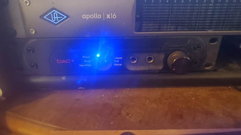 Benchmark DAC1 2-Channel 24-Bit 96kHz D/A Converter 2000s - Black image 1