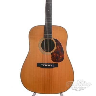 Martin HD28V 2004 image 4