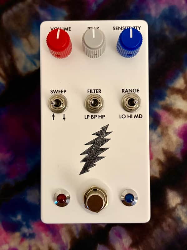 Smokin’ Amps Co. Lumitron 2025-present - White image 1