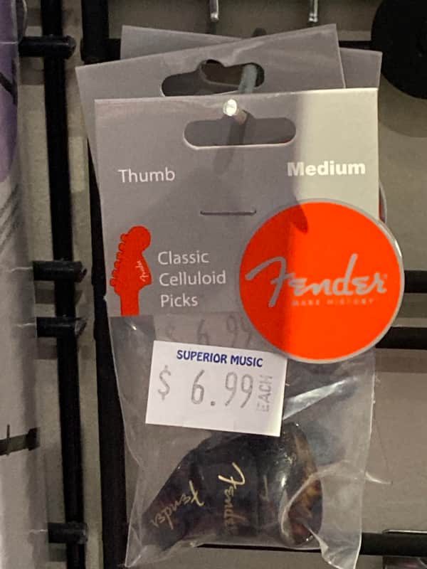 Fender Medium thumb picks (3) pack image 1