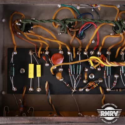 1965 Fender Princeton Reverb 12-Watt 1x12" Guitar Combo  Black Panel image 13