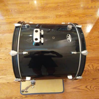 Pearl Roadshow extra deep 22 round x 18 inch bass drum gloss black excellent image 4