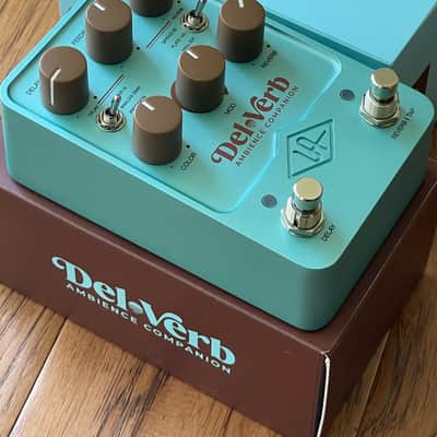 Universal Audio Del-Verb Ambience Companion 2023 - Present - Seafoam Green image 4