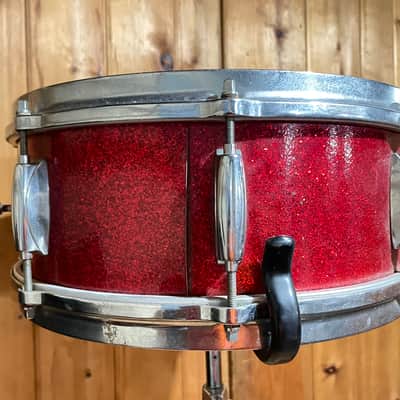 Gretsch 8 Lug Snare Drum Renown Model 4103 5.5x14” 60s - Red Sparkle image 4