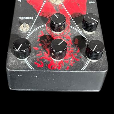 Walrus Audio RED High-Gain Distortion 2017 - Black / Red Scientist X9252 image 3