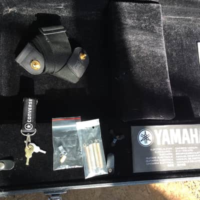 Yamaha CV 820 WB Wes Borland Signature Semihollow black image 16