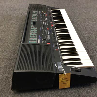 Used Yamaha PSR-400 Keyboard image 4