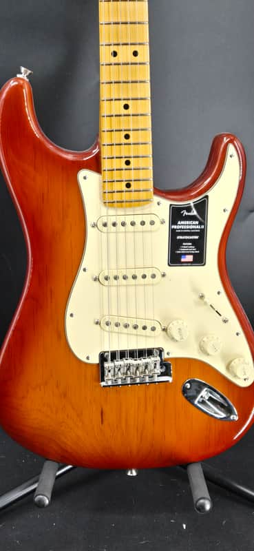 Fender American Professional II Stratocaster®, Maple Fingerboard, Sienna Sunburst image 1