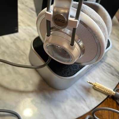 AKG K701 Premium Class Reference Headphones image 4
