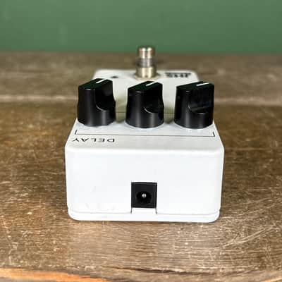JHS 3 Series Delay 2020 - Present - White image 7