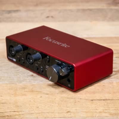 Focusrite Scarlett 2i2 (3rd Gen) USB Audio Interface Studio Recording U284387 image 3
