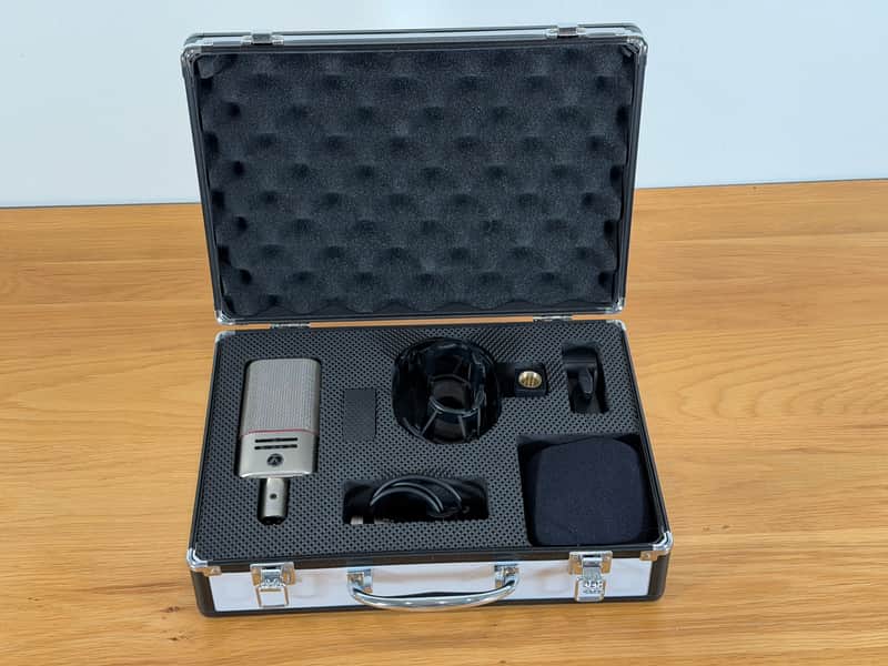 Austrian Audio OC818 Microphone Champagne image 1